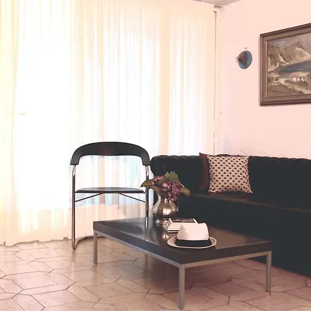 Holiday Flegra Ferienhaus